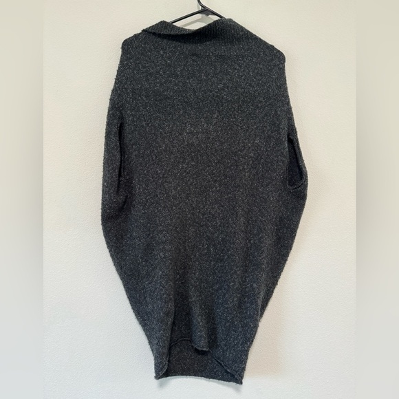 Max Azria Heather Grey Wool Blend Sleeveless Slouchy Shrug Sweater Size XS/S - Picture 8 of 14